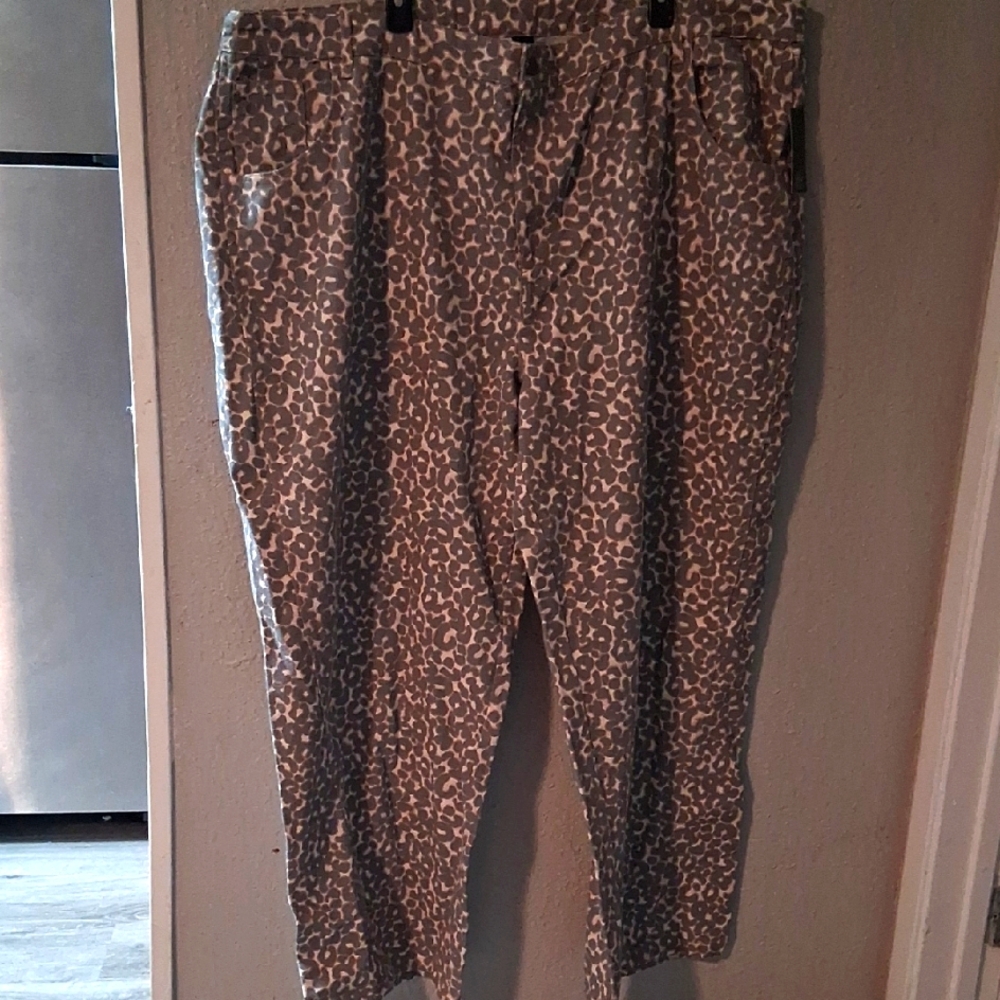 Women's Gray Leopard Print Pants